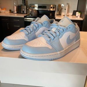 Wmns Air Jordan 1 Low ‘Ice Blue’